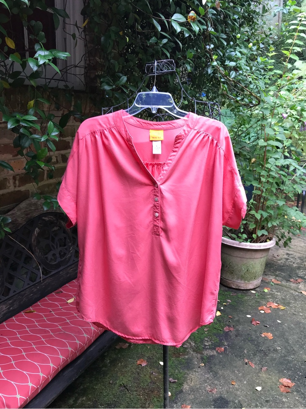 Ruby Rd- LIGHT CORAL PULLOVER SHIRT TOP- Size Large-  EUC